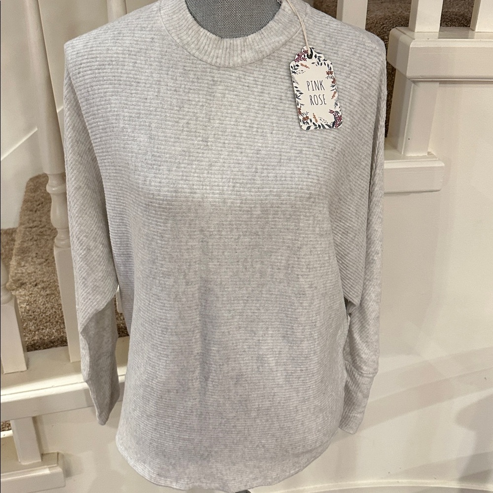 NWT. Pink rosé sweater